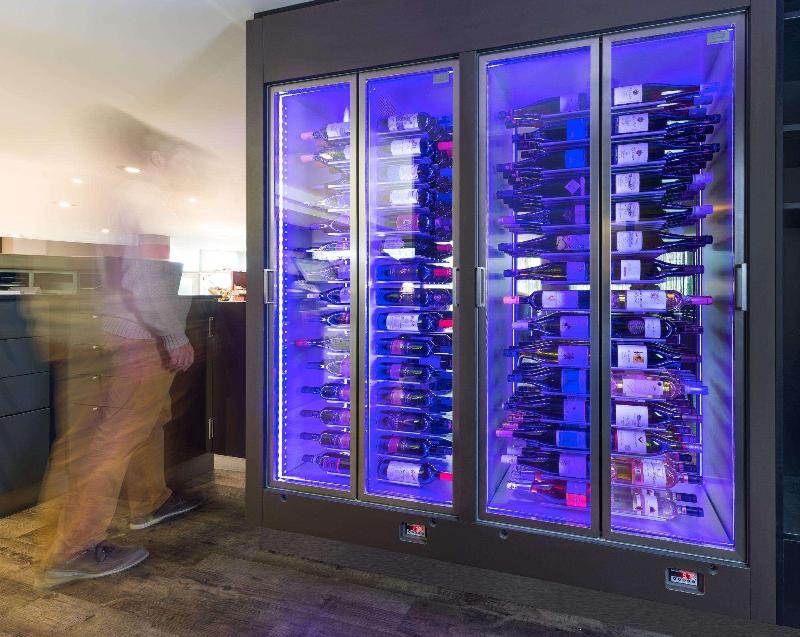 SI-Suites - Bar