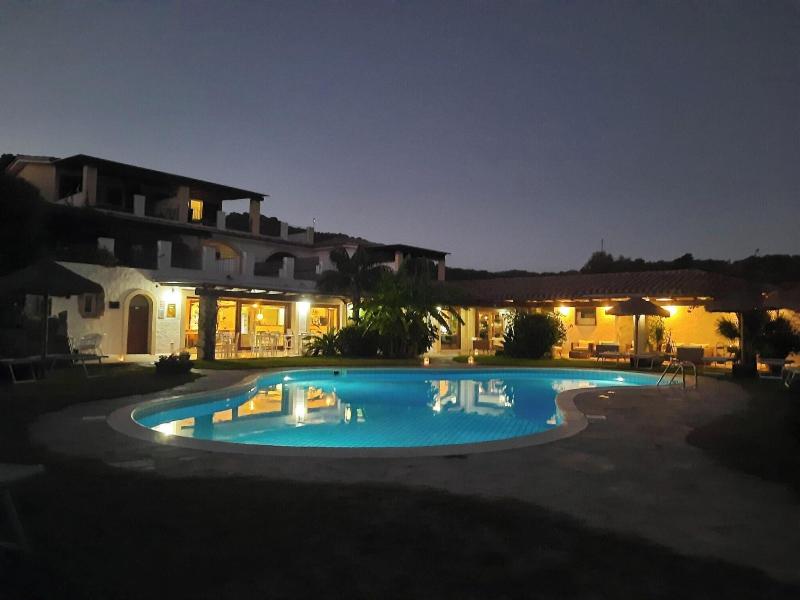 Le Bouganville - Havuz