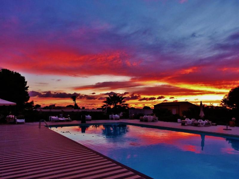 Case Vacanza Torre Lupa - Havuz
