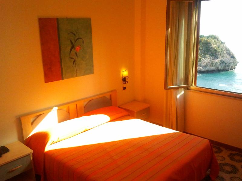 Jonic Hotel Mazzarò - Oda