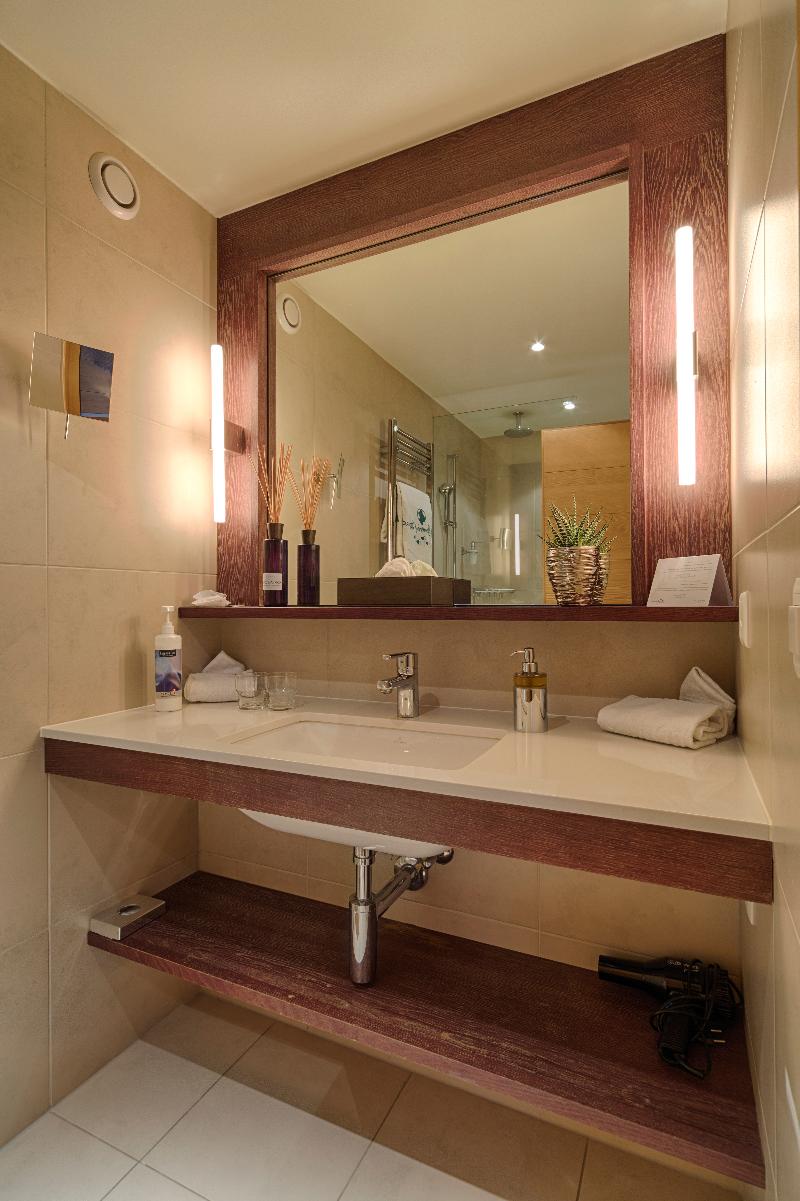 Bernerhof Swiss Quality Hotel - Oda