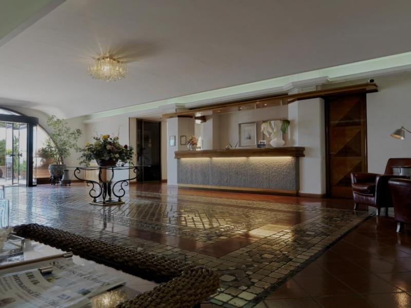 Relais Santa Chiara Hotel by Double Hospitality - Lobi