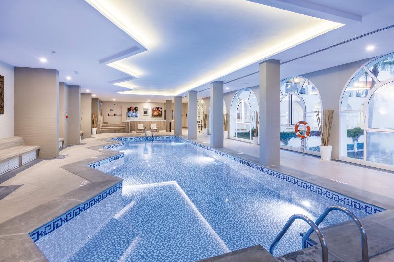 Hotel Riu Madeira - All Inclusive - Havuz