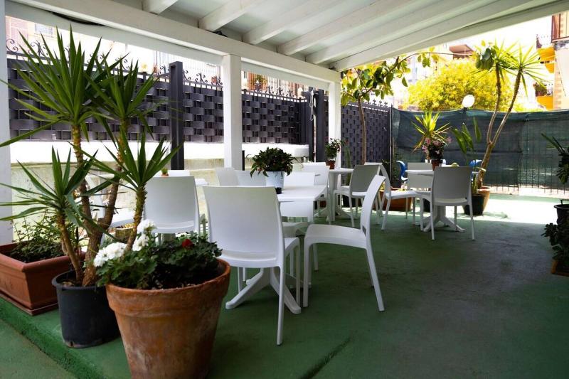 Bed & Breakfast Kunesias - Teras