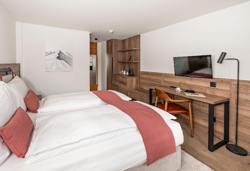 Tailormade Hotel Krone Sarnen - Oda