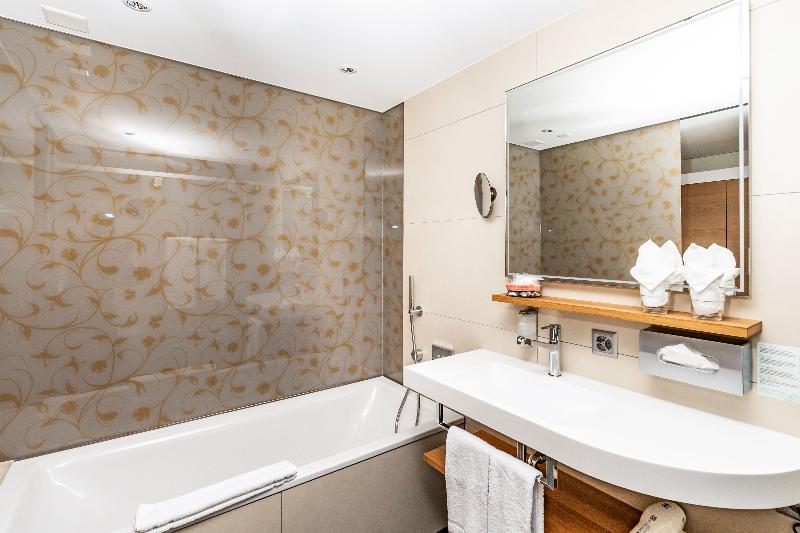 Tailormade Hotel Krone Sarnen - Oda