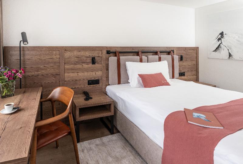 Tailormade Hotel Krone Sarnen - Oda