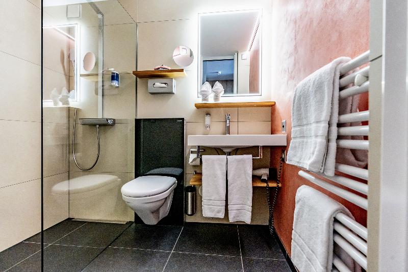 Tailormade Hotel Krone Sarnen - Oda