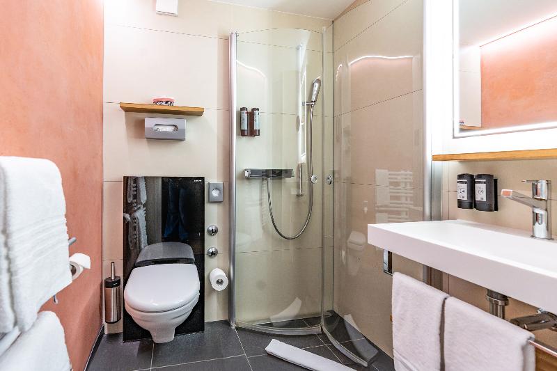Tailormade Hotel Krone Sarnen - Oda