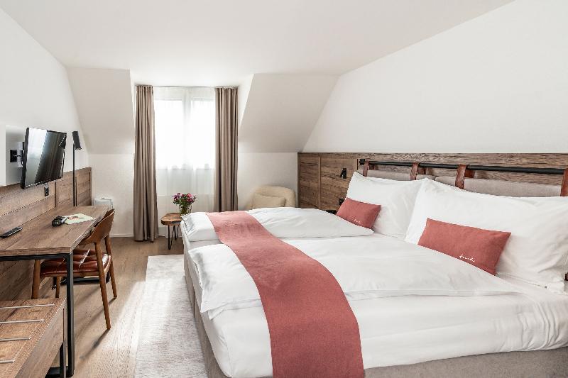 Tailormade Hotel Krone Sarnen - Oda