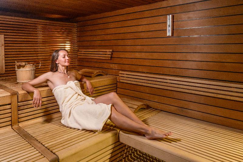 Tailormade Hotel Krone Sarnen - Havuz