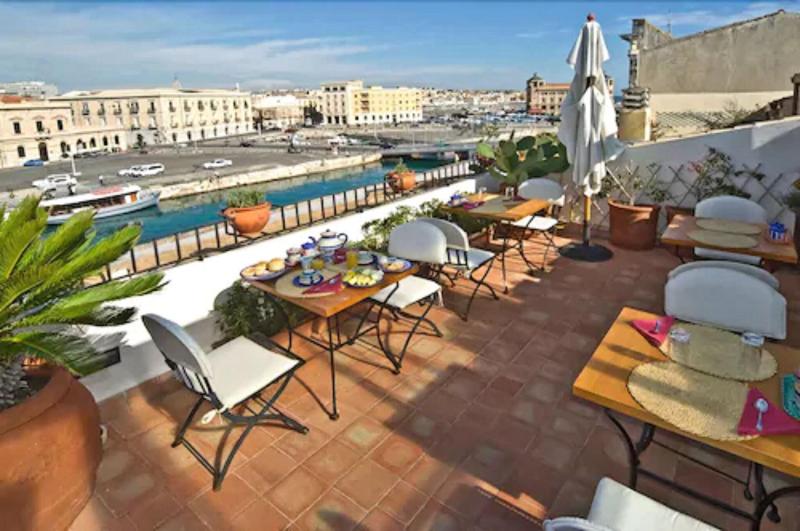 L'Approdo Delle Sirene - Restoran
