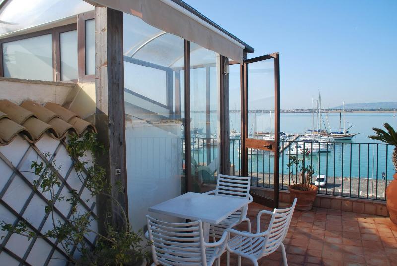 L'Approdo Delle Sirene - Restoran