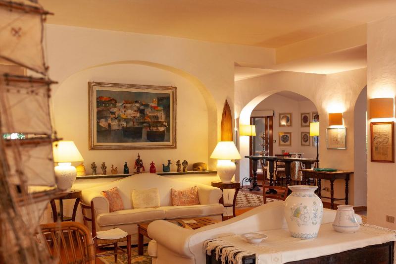 Nora Club Hotel - Lobi