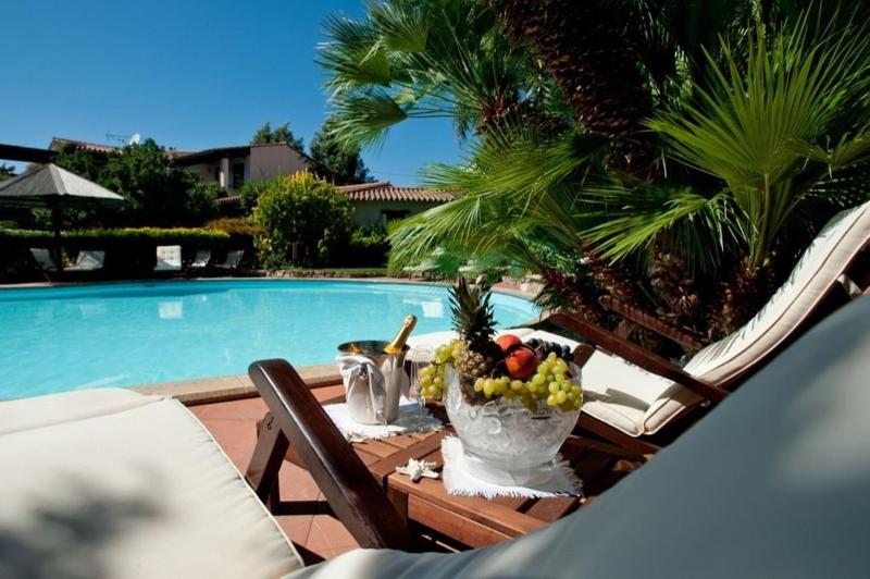 Nora Club Hotel - Havuz