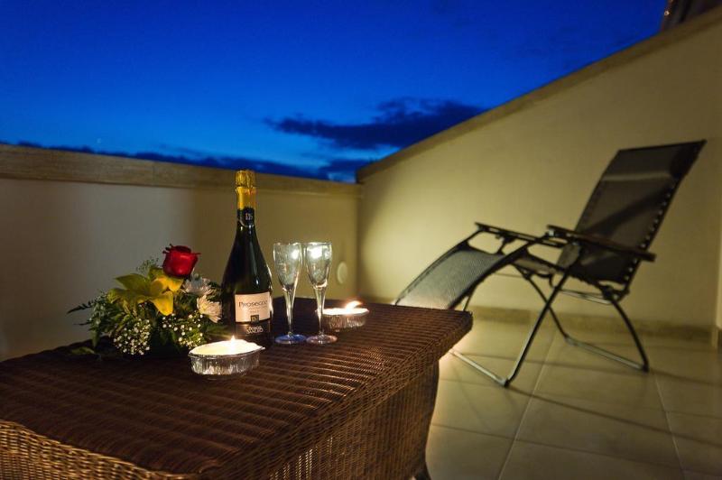 Melqart Hotel - Genel