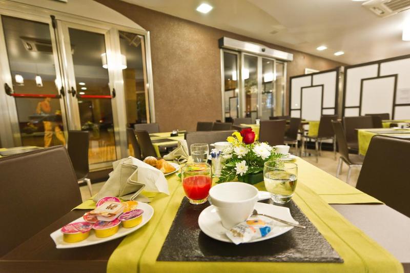 Melqart Hotel - Genel