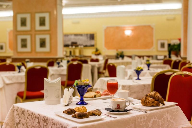 Mariano IV Palace - Restoran
