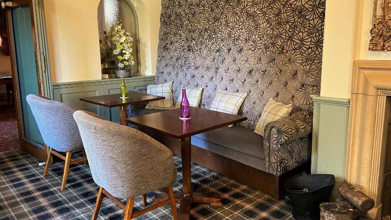 Hickman Hill - Bar