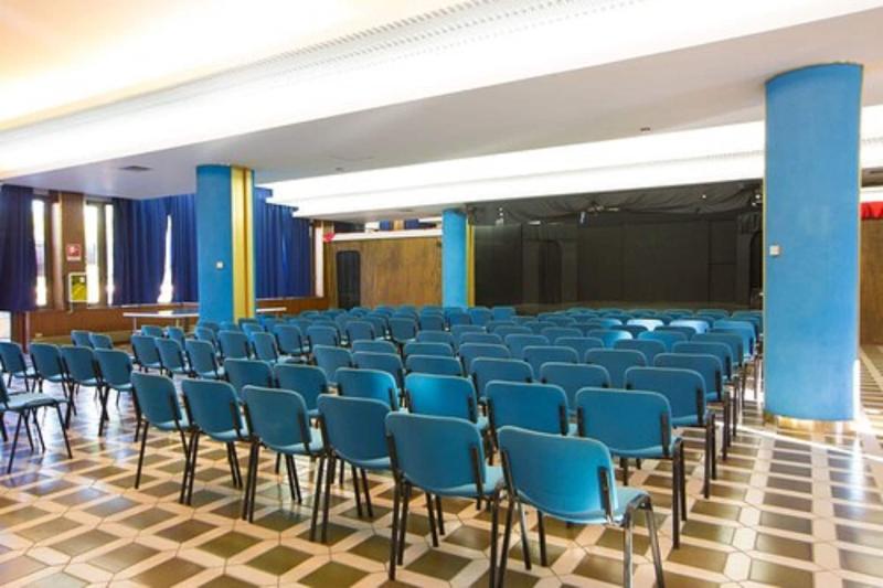 MClub Lipari - Toplantı