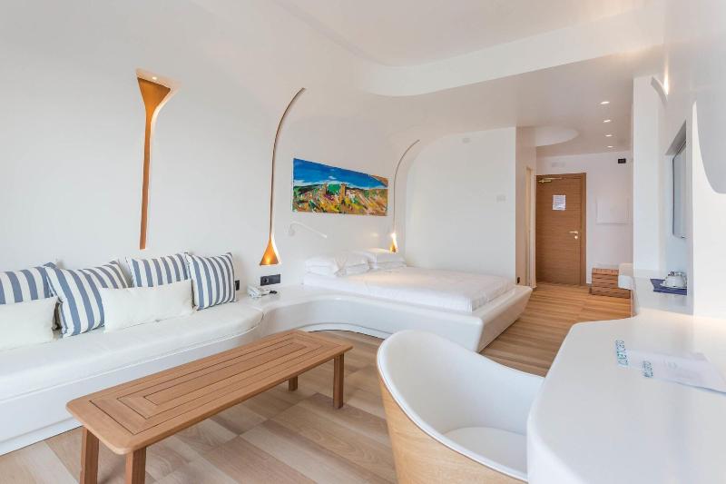 Club Hotel Residence L'Approdo Castellabate - Oda