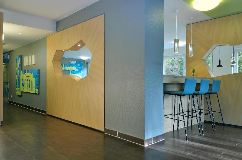 B&B Hotel Stuttgart-City - Lobi