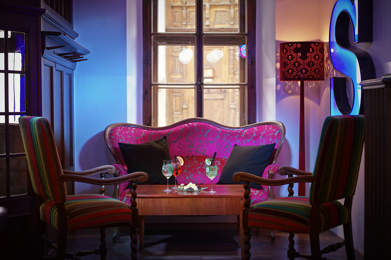 Saratz - Bar