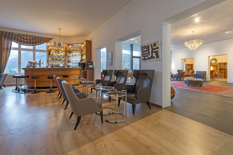 Saratz - Bar
