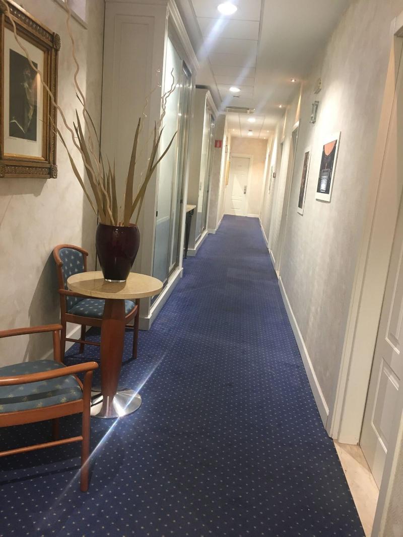 City Hotel Catania - Lobi