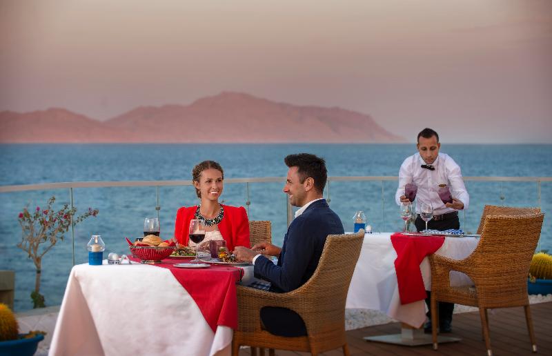 Sunrise Arabian Beach Resort -Grand Select- - Restoran