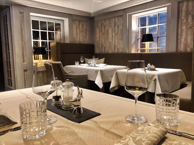 Ringhotel Niedersachsen Hoexter / Sievers Niedersa - Restoran