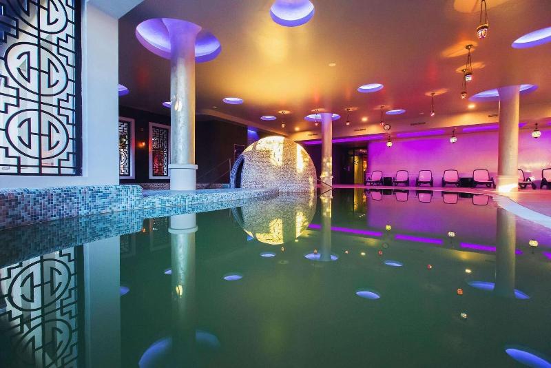 Caramell Premium Resort - Havuz