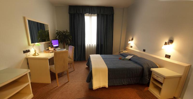 AMG Hotel Grifo - Oda