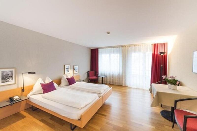 Hotel Krone - Oda