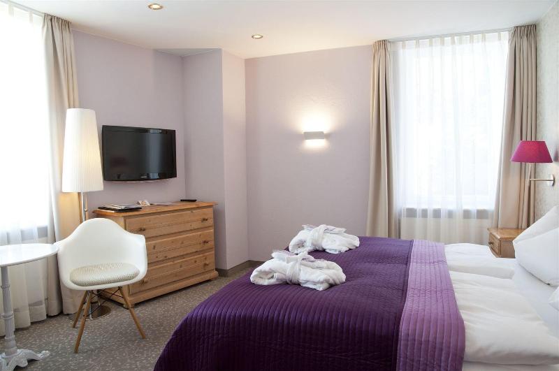 Hotel Rosatsch - Oda