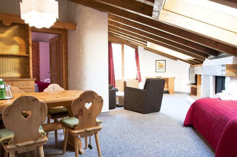 Hotel Rosatsch - Oda