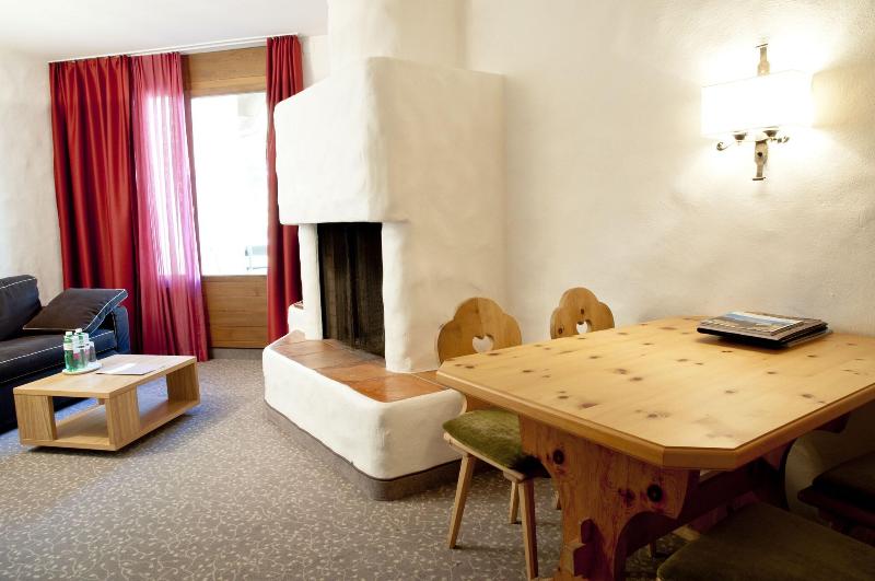 Hotel Rosatsch - Oda