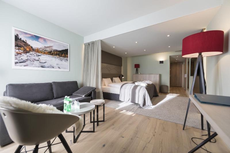 Hotel Rosatsch - Oda