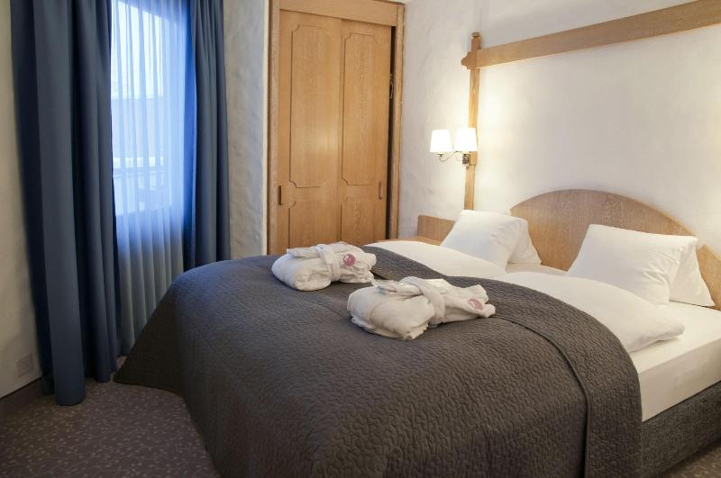 Hotel Rosatsch - Oda