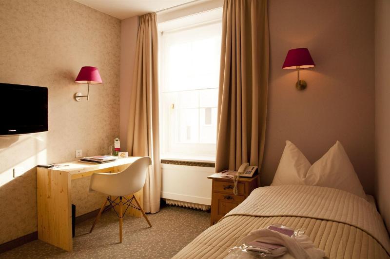 Hotel Rosatsch - Oda