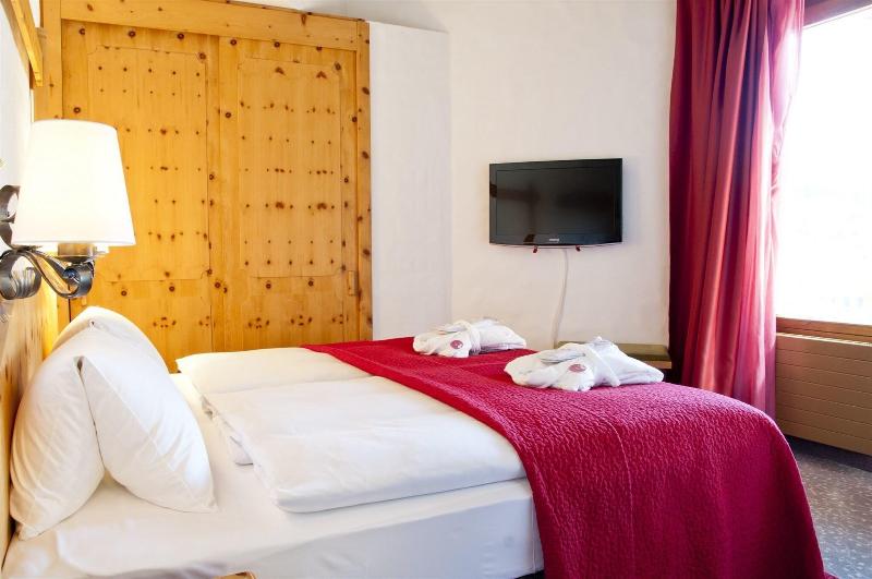 Hotel Rosatsch - Oda