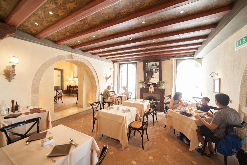 Algila Ortigia Charme Hotel - Restoran
