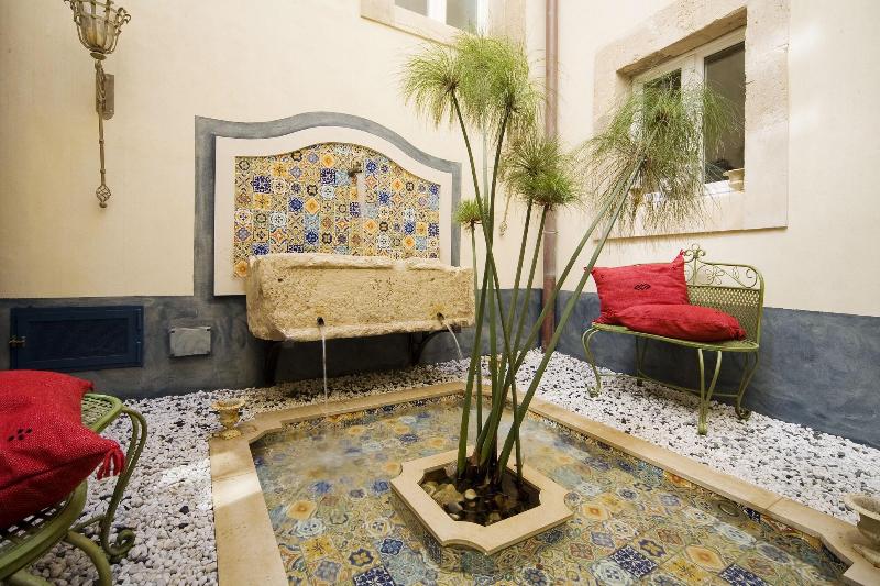 Algila Ortigia Charme Hotel - Teras