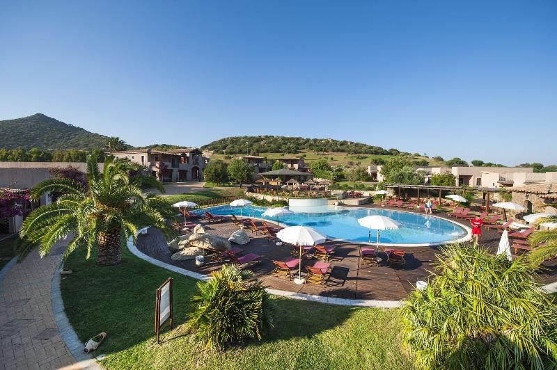 S'Incantu Resort - Havuz