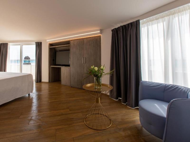 Grand Hotel Faraglioni - Oda