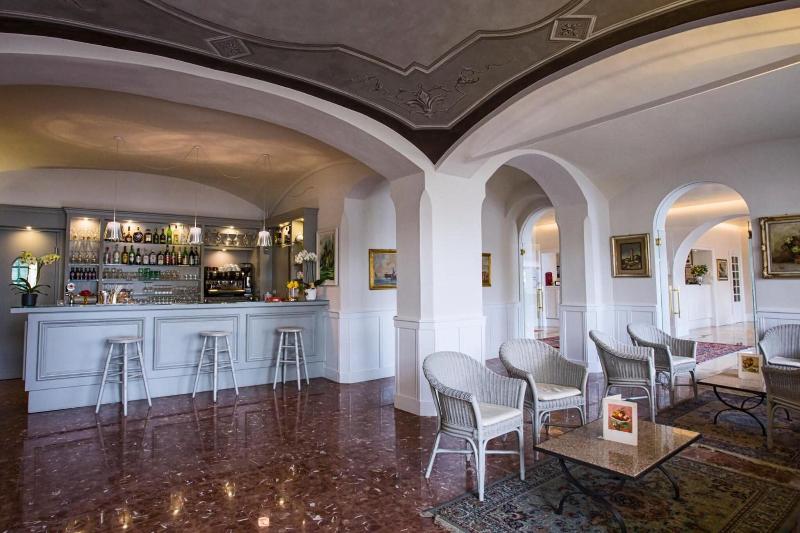 Beau Rivage - Bar