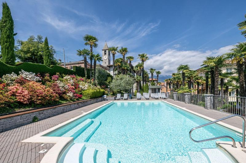 Beau Rivage - Genel