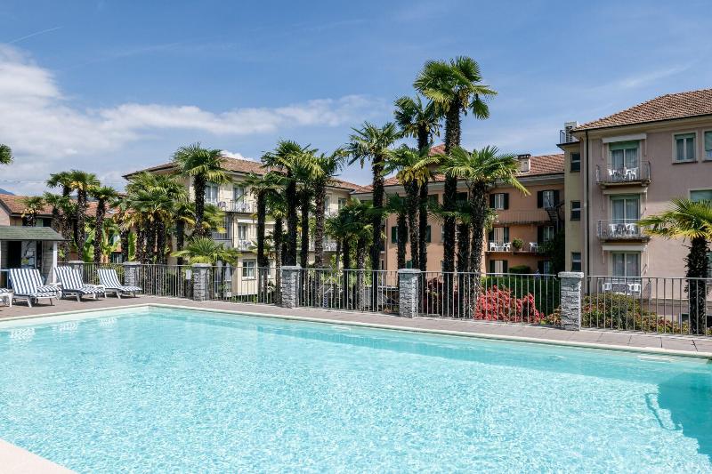 Beau Rivage - Genel