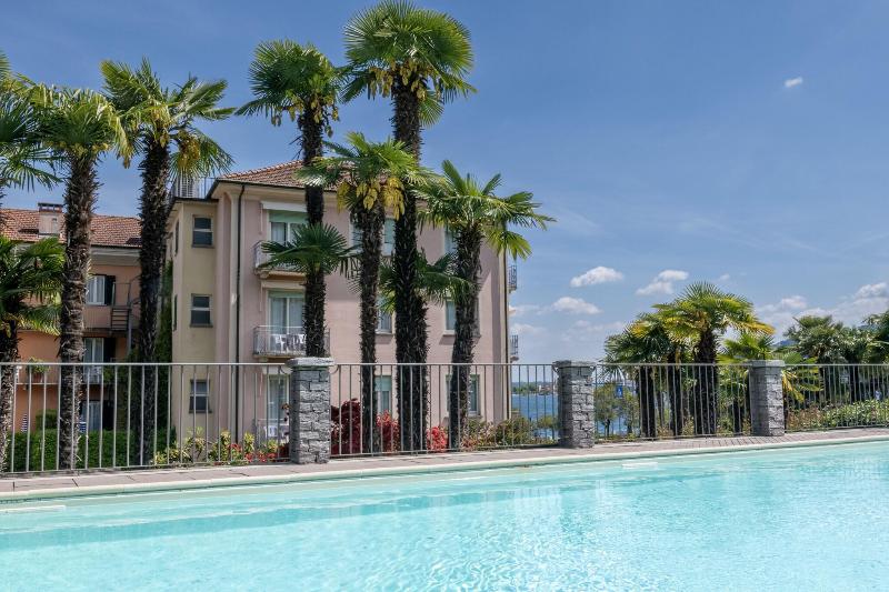 Beau Rivage - Genel