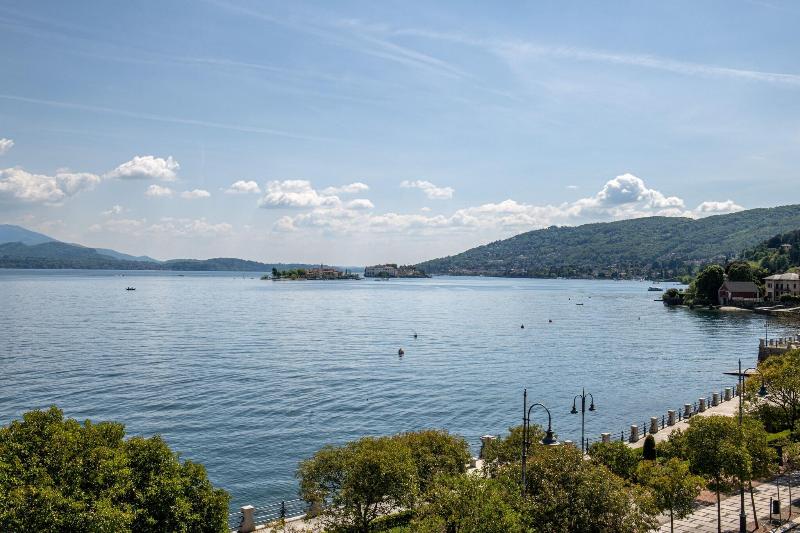 Beau Rivage - Genel